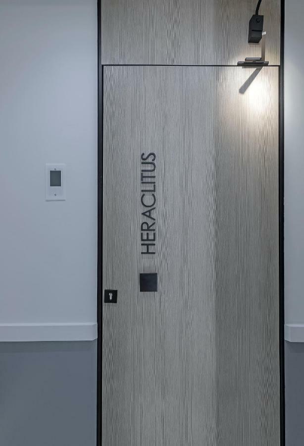 Philosofia Athens Suites Екстер'єр фото
